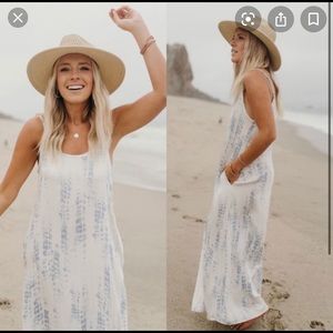 Carly Jean Los Angeles Presley dress size Medium